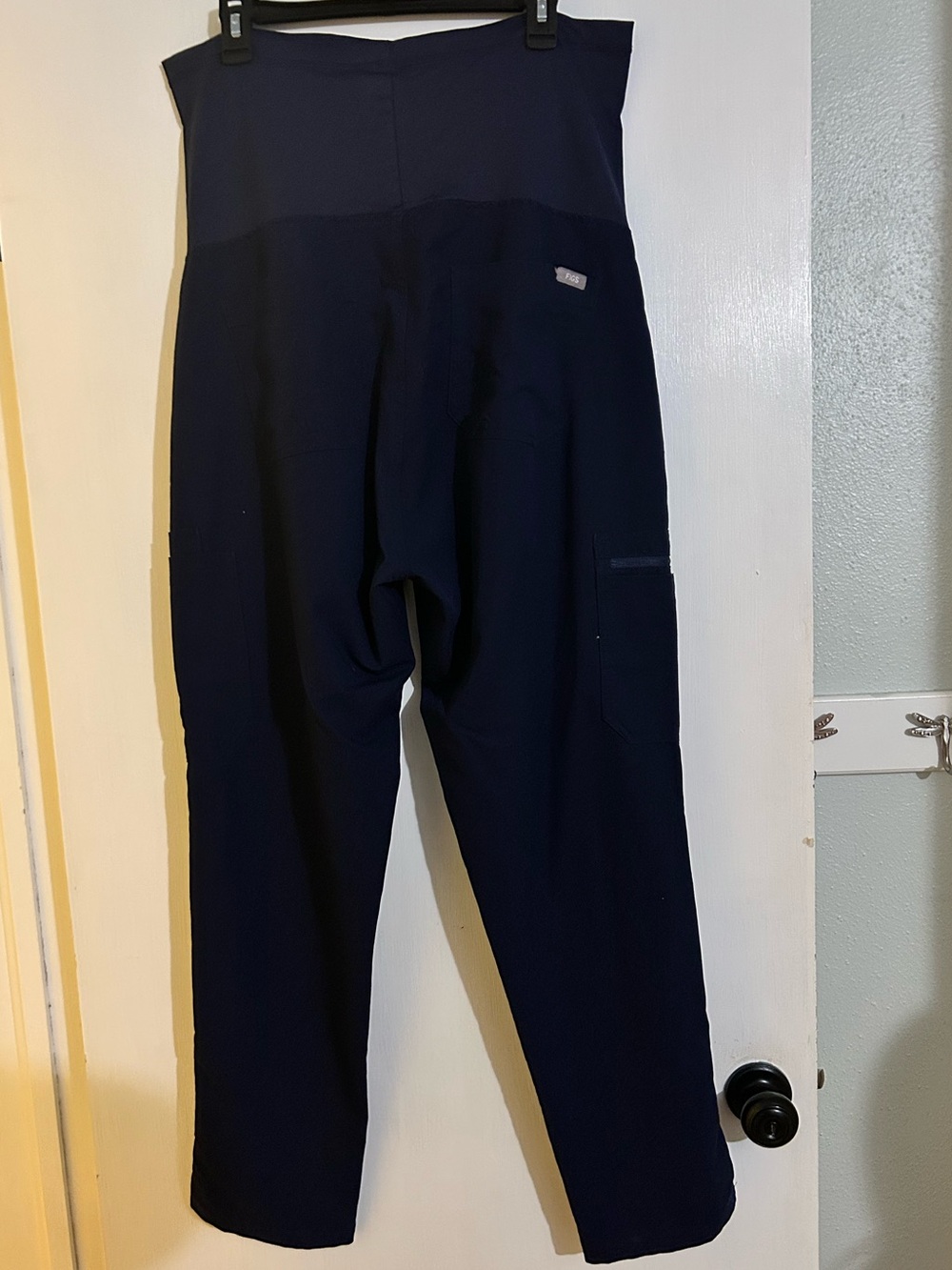FIGS Women's Maternity Scrub Pants Technical Collection Navy Blue Size L EUC